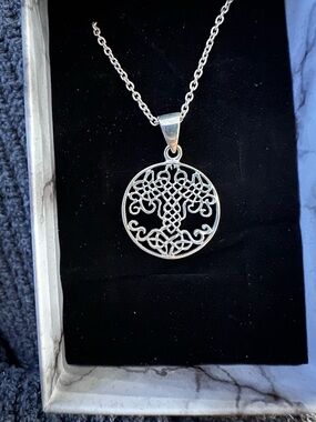 Celtic Tree of Life Pendant Necklace in Silver